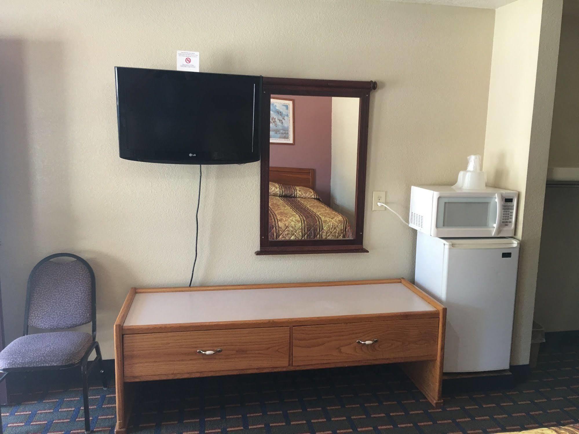 Best Value Inn Motel Sandusky Marianna Exterior foto
